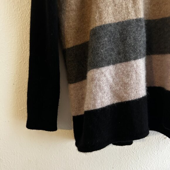 CLAUDIA NICHOLE 100% Cashmere Drop Shoulder Colorblock Sweater - Picture 4 of 7